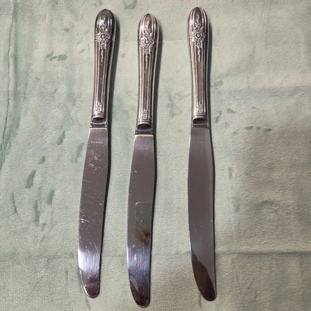 Vintage Wm Rogers Extra Plate Dinner Knives Lot of 3 Triumph Pattern 1941